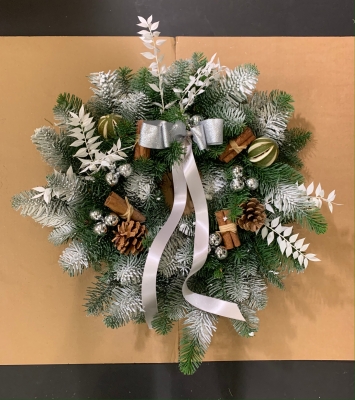 Snowy White Wreath